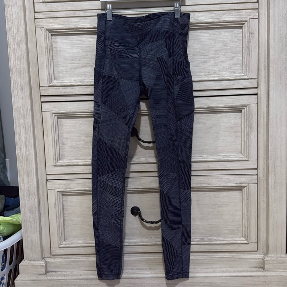 Lululemon swift speed 28” size 6